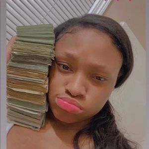 Meet your Posher, Moniyah